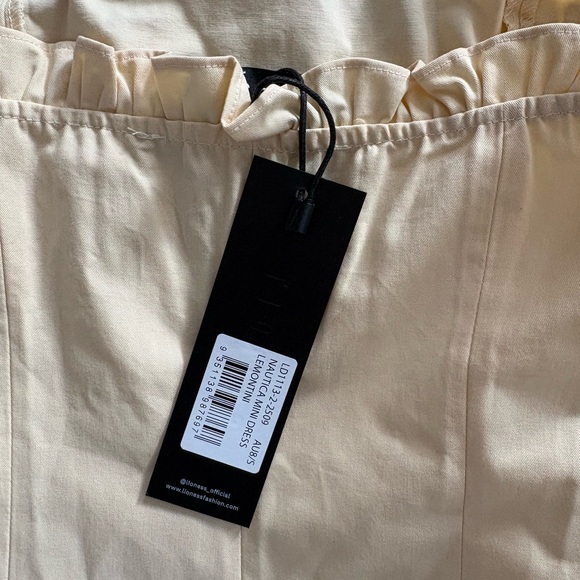 Lioness yellow dress - Picture 3 of 4